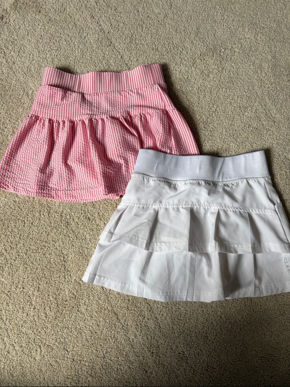 Girls Set of 2 Tiered Garb Golf Skorts in Pink and White- size Small 5/6